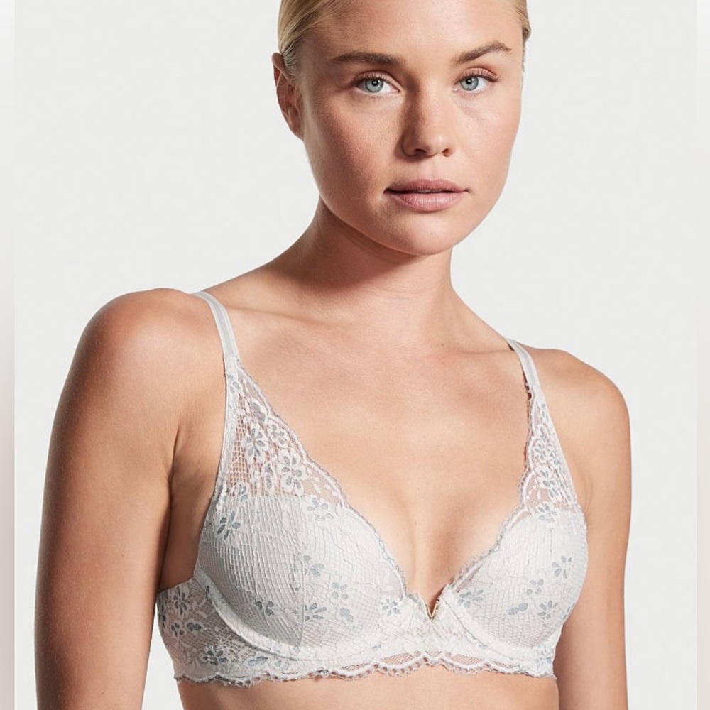 Victoria’s Secret plunge light padded lace bra